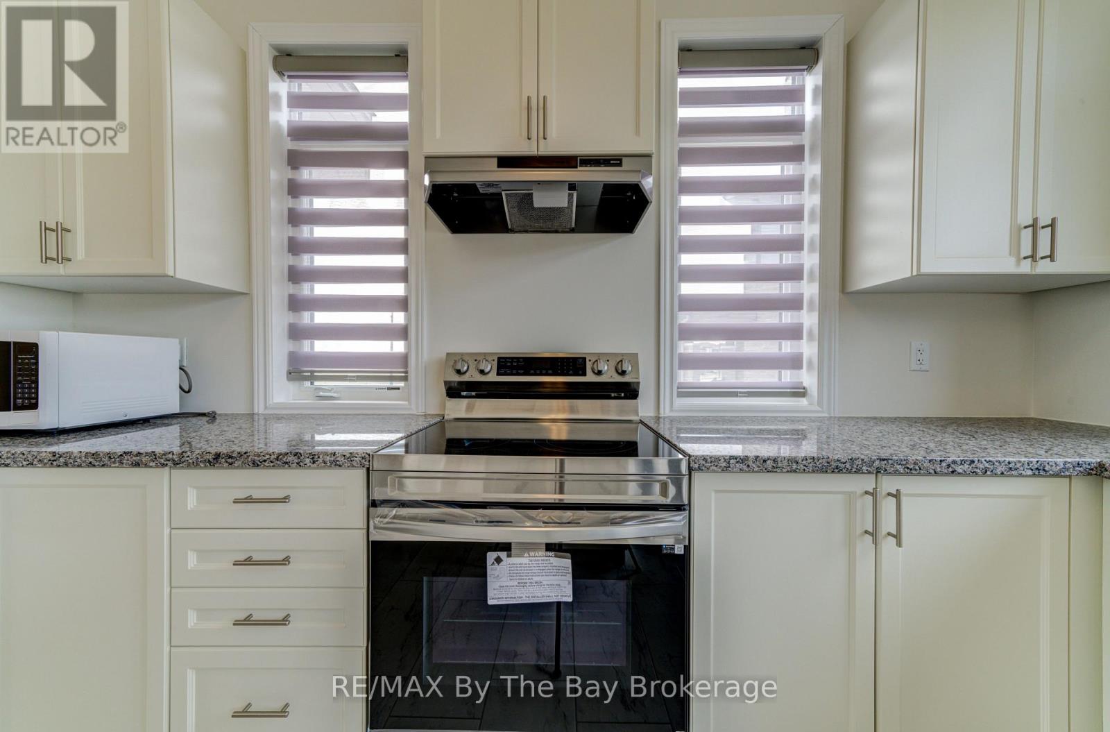 105 Sun Valley Avenue, Wasaga Beach, Ontario  L9Z 0N8 - Photo 12 - S12334679