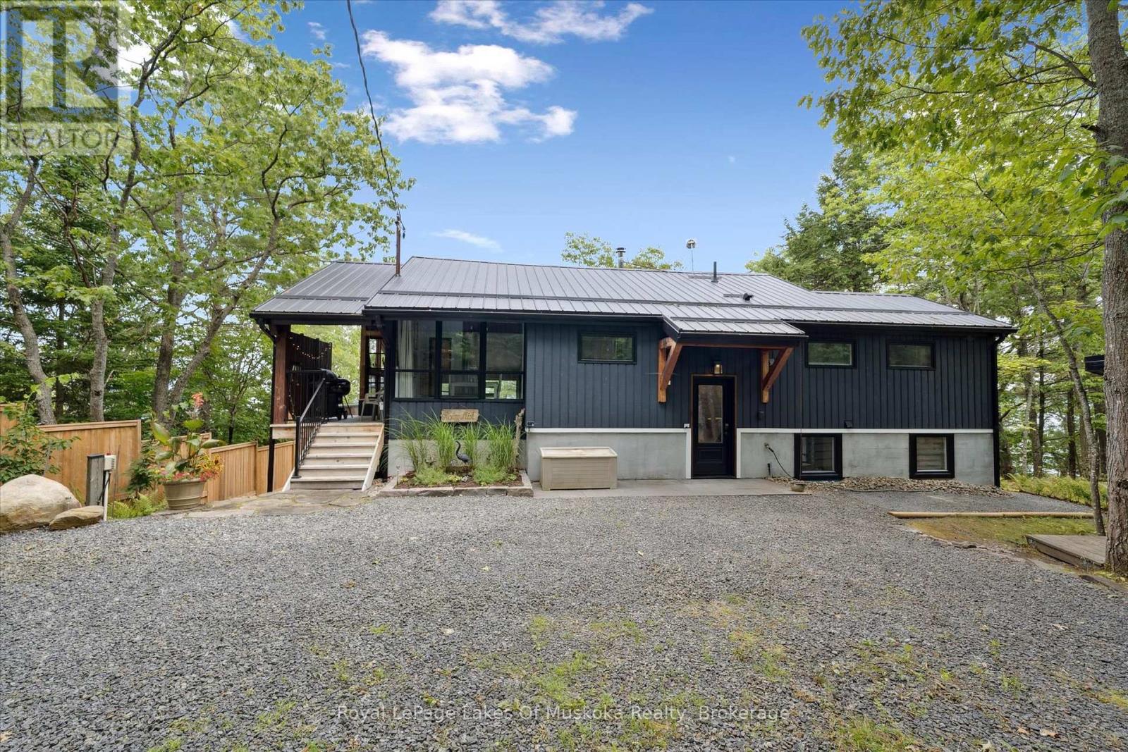 219 ROWANWOOD LANE, Huntsville, Ontario