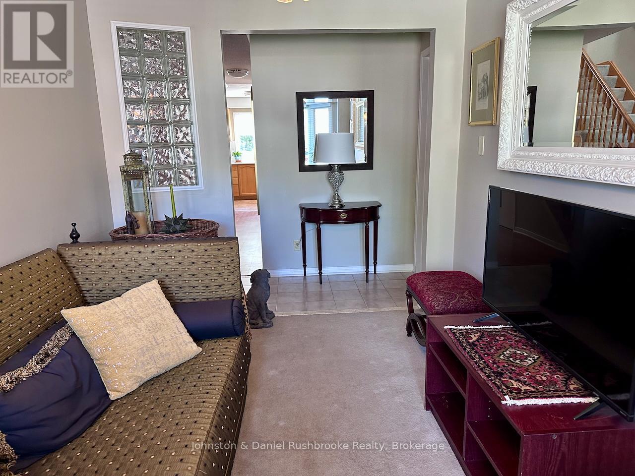 93 Shoreline Drive, Bracebridge, Ontario  P1L 1Z4 - Photo 18 - X12335105