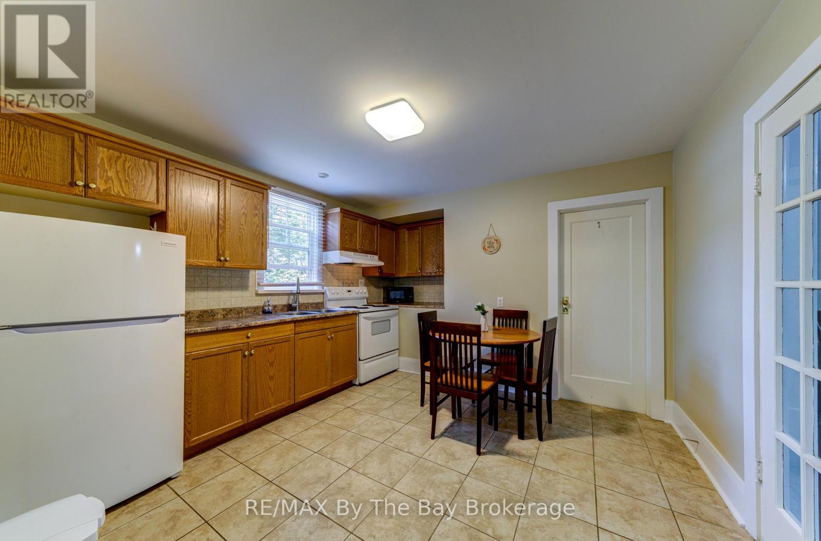 110 24th Street N, Wasaga Beach, Ontario  L9Z 2E7 - Photo 10 - S12335271