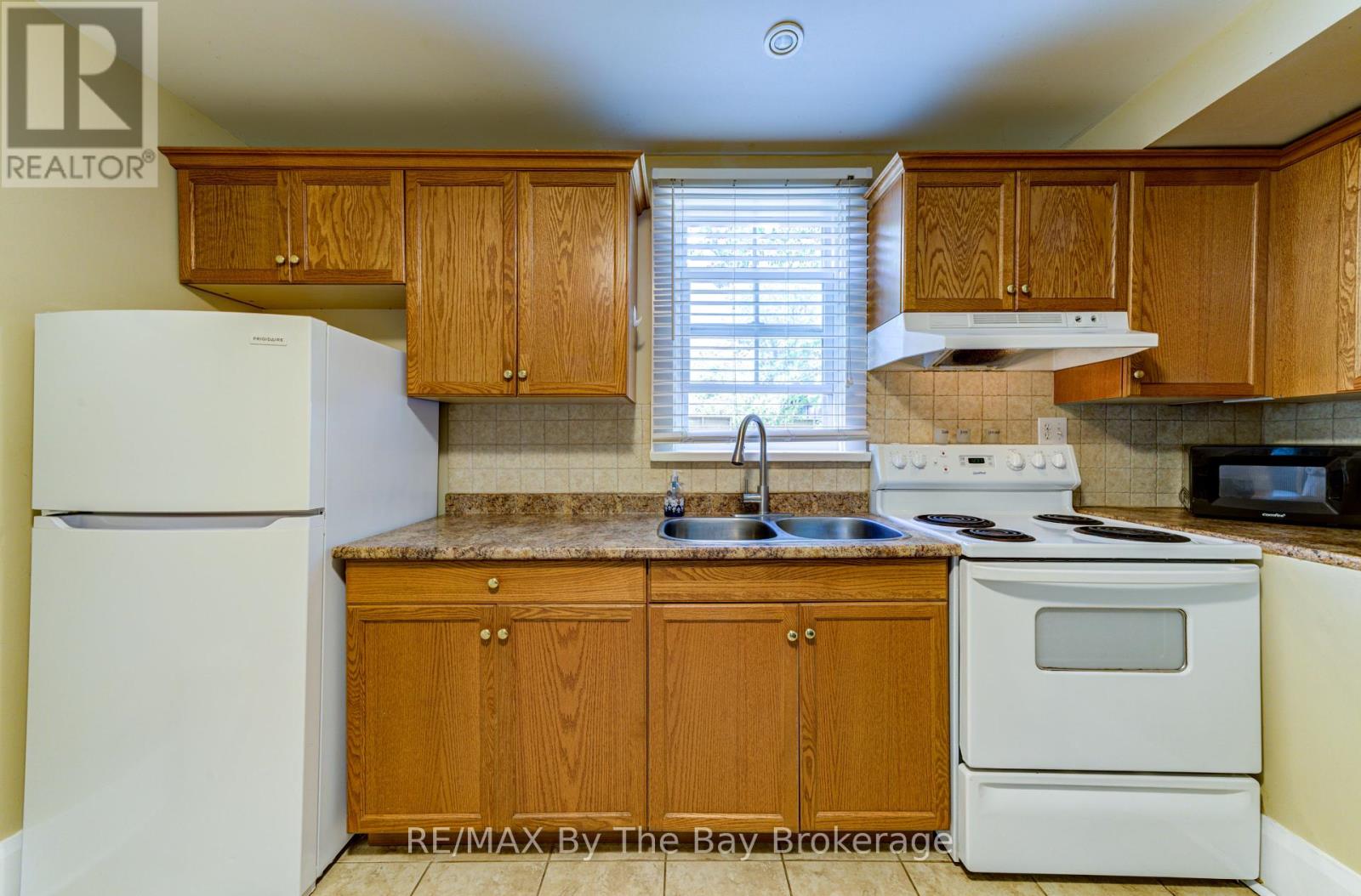 110 24th Street N, Wasaga Beach, Ontario  L9Z 2E7 - Photo 9 - S12335271