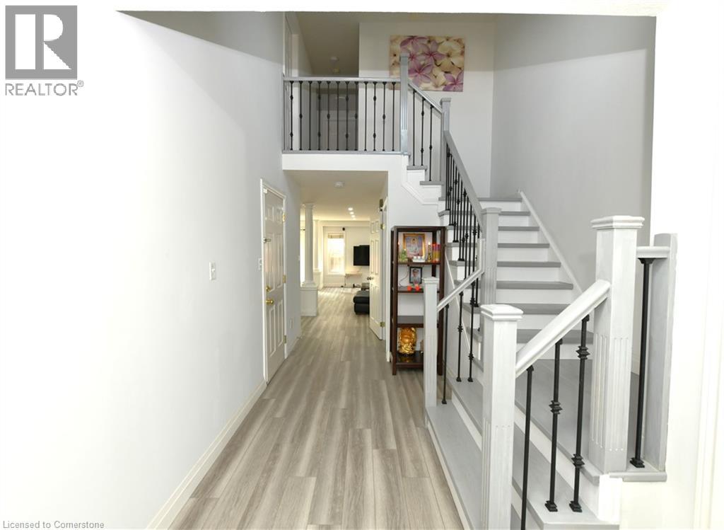 260 Bridlewreath Street, Kitchener, Ontario  N2E 4B4 - Photo 3 - 40758440