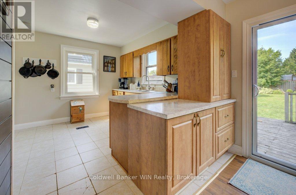465 John Street, Wellington North, Ontario  N0G 2L3 - Photo 13 - X12335996