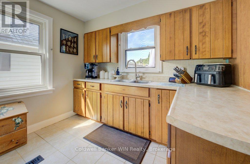 465 John Street, Wellington North, Ontario  N0G 2L3 - Photo 14 - X12335996