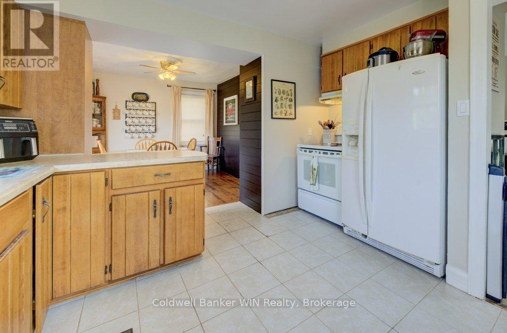 465 John Street, Wellington North, Ontario  N0G 2L3 - Photo 15 - X12335996