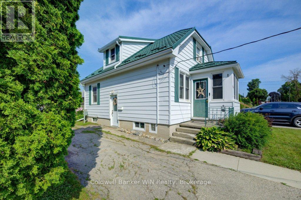 465 John Street, Wellington North, Ontario  N0G 2L3 - Photo 3 - X12335996