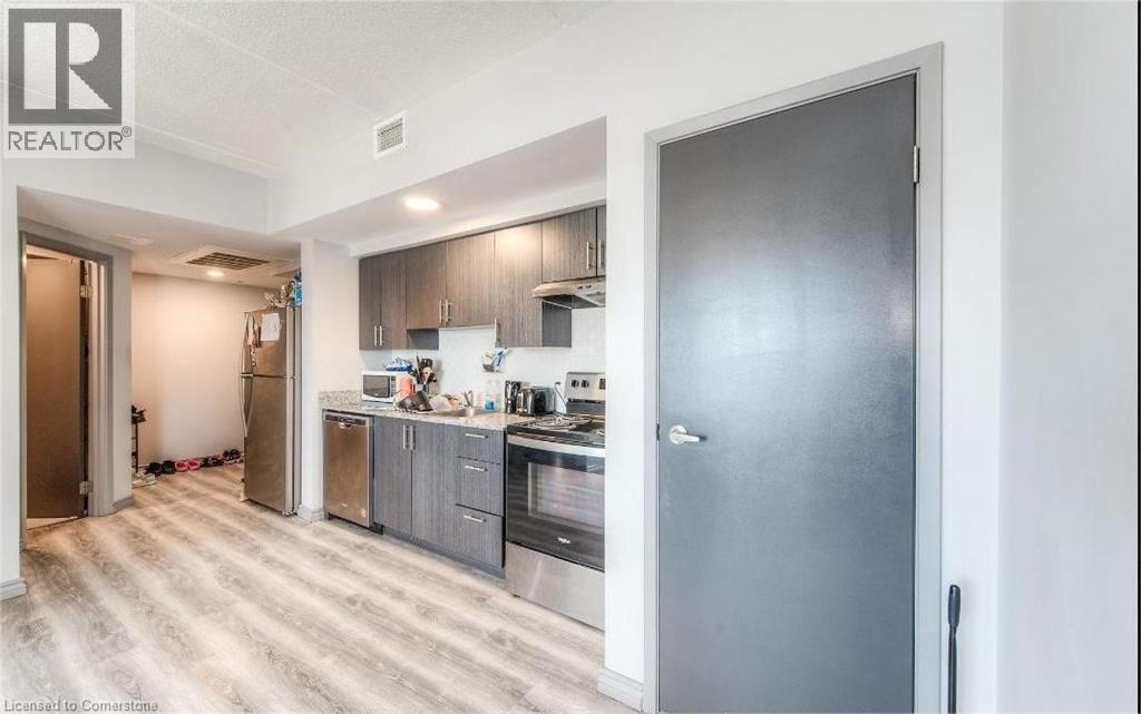 275 Larch Street, Waterloo, Ontario  N2L 3R2 - Photo 4 - 40759076