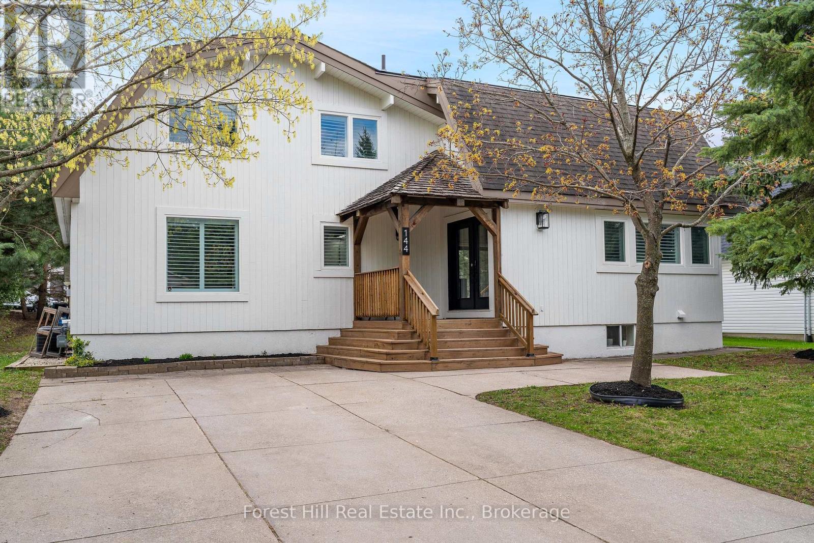 144 Brooker Boulevard, Blue Mountains, Ontario  L9Y 0L4 - Photo 3 - X12336167