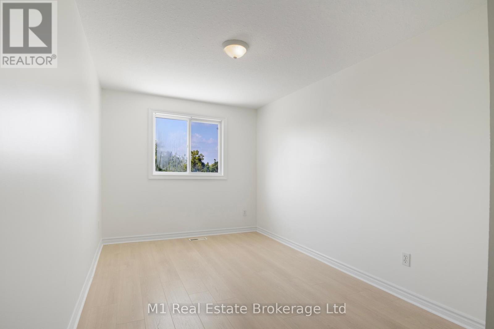 710 Denny Gate, Centre Wellington, Ontario  N1M 3S1 - Photo 18 - X12336170