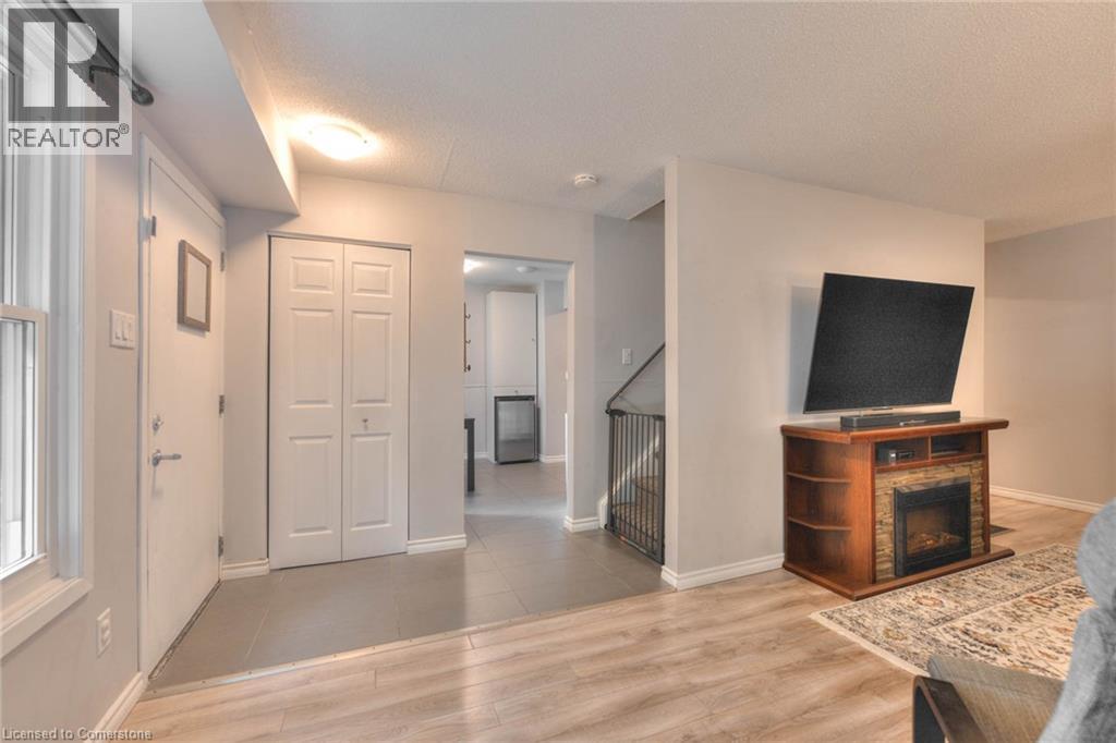 513 Quiet Place Unit# 2, Waterloo, Ontario  N2L 5L6 - Photo 6 - 40759103