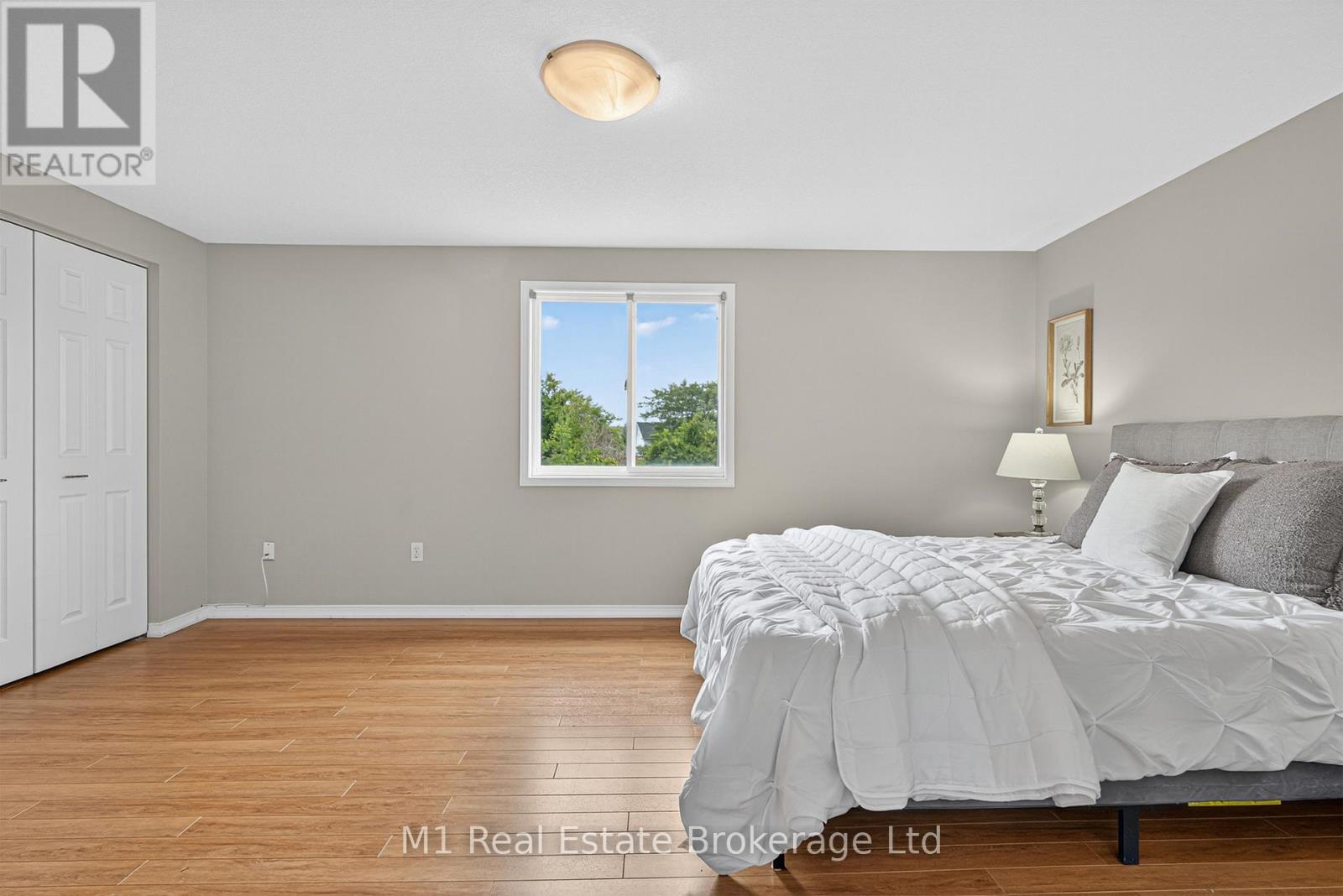 112 Chesterton Lane, Guelph, Ontario  N1E 7B8 - Photo 19 - X12336310