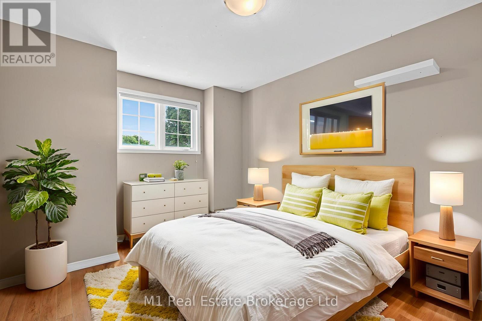 112 Chesterton Lane, Guelph, Ontario  N1E 7B8 - Photo 26 - X12336310