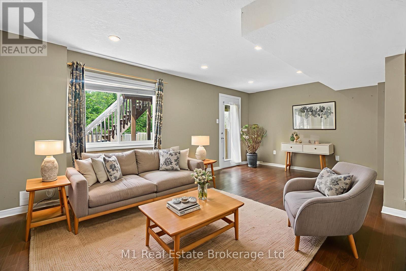 112 Chesterton Lane, Guelph, Ontario  N1E 7B8 - Photo 29 - X12336310