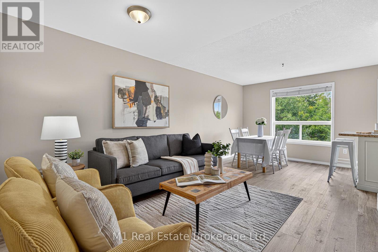 112 Chesterton Lane, Guelph, Ontario  N1E 7B8 - Photo 3 - X12336310