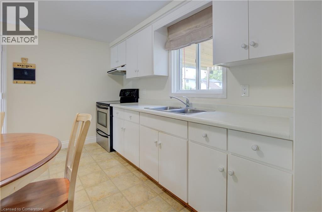4 Troy Crescent, Guelph, Ontario  N1E 6W7 - Photo 13 - 40759053