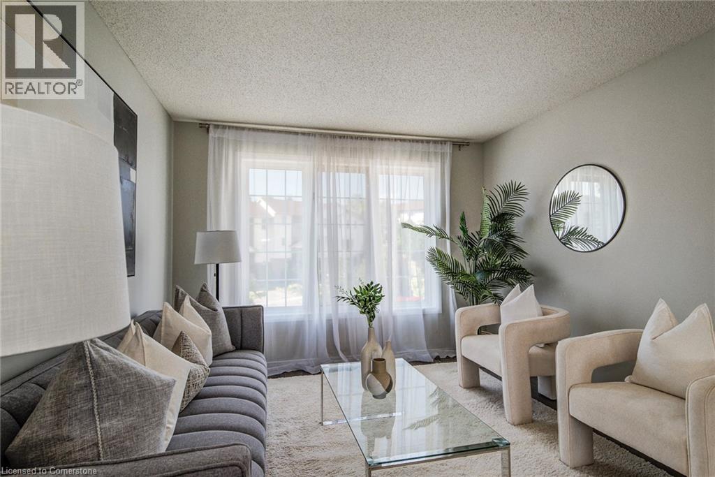 635 Grange Crescent, Waterloo, Ontario  N2T 2L9 - Photo 3 - 40759043