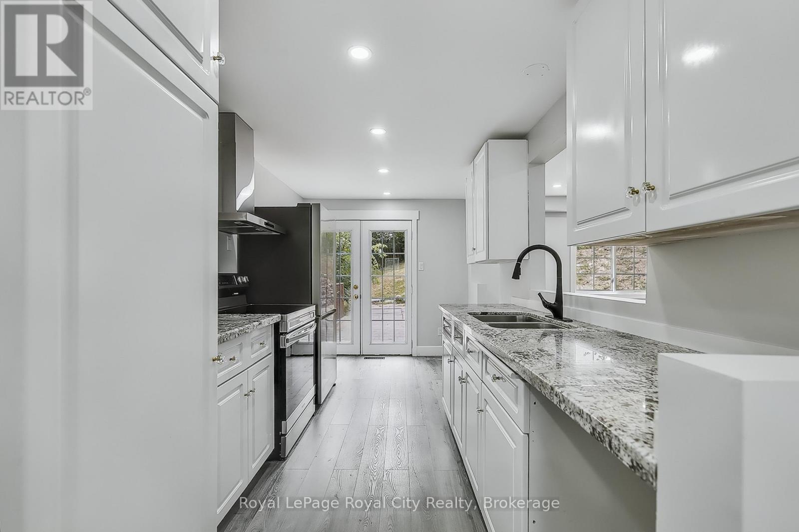 691 College Avenue W, Guelph, Ontario  N1G 2Y2 - Photo 12 - X12336471