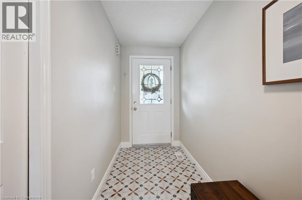 12 Frankfurt Street, Kitchener, Ontario  N2R 1T5 - Photo 7 - 40759084