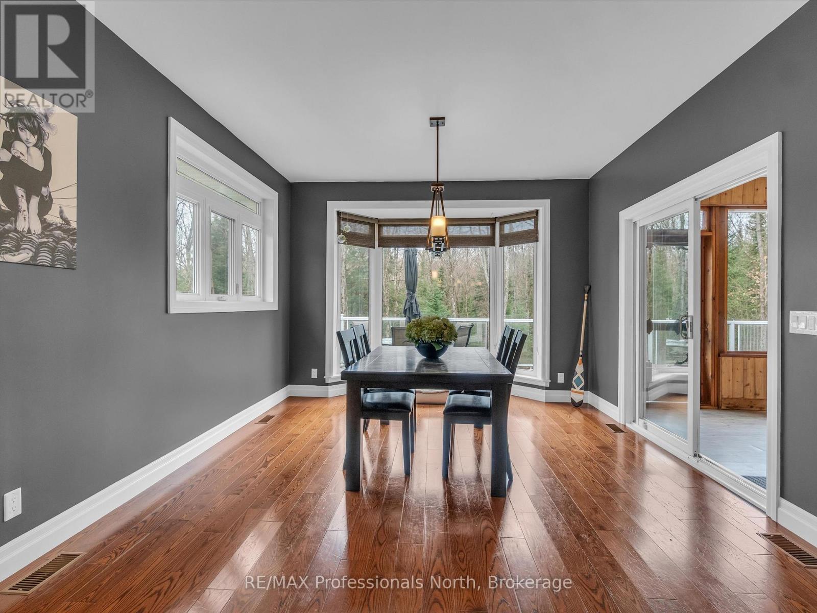 93 Mainhood's Road, Huntsville, Ontario  P0B 1M0 - Photo 12 - X12336605