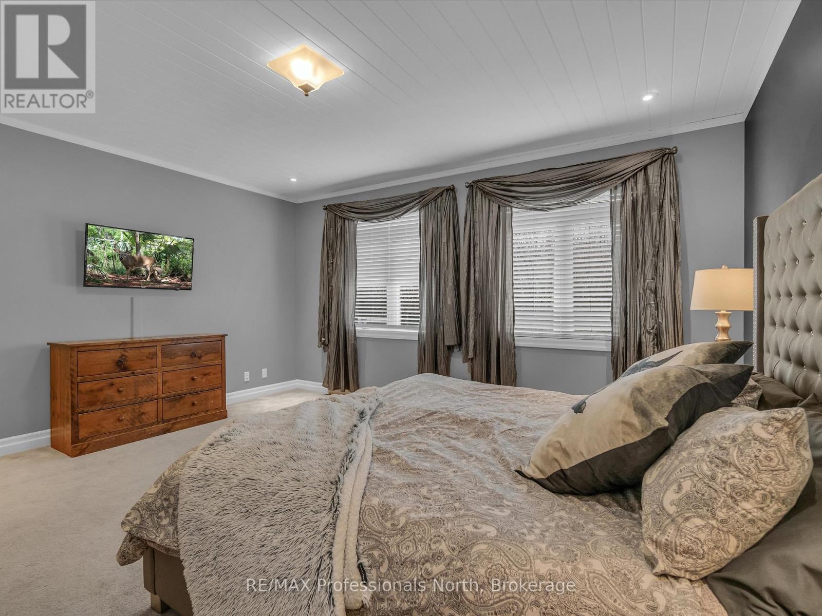 93 Mainhood's Road, Huntsville, Ontario  P0B 1M0 - Photo 16 - X12336605