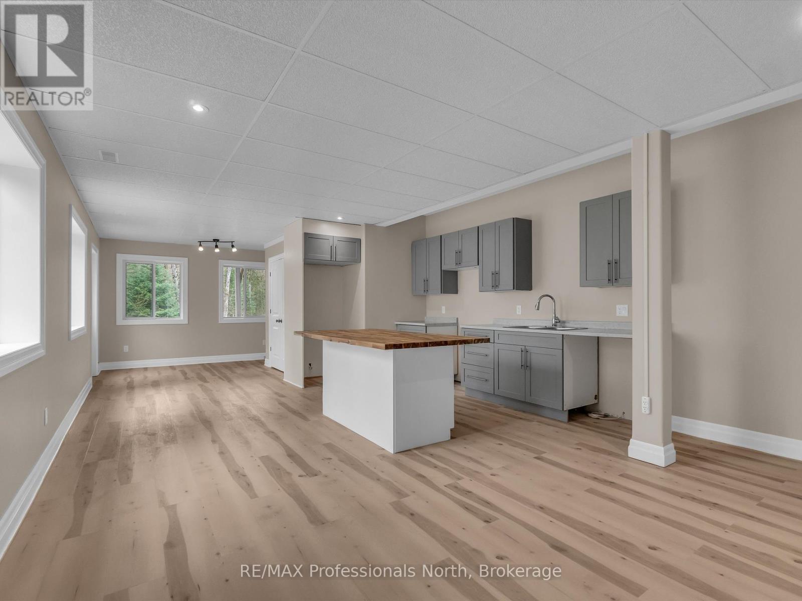 93 Mainhood's Road, Huntsville, Ontario  P0B 1M0 - Photo 27 - X12336605