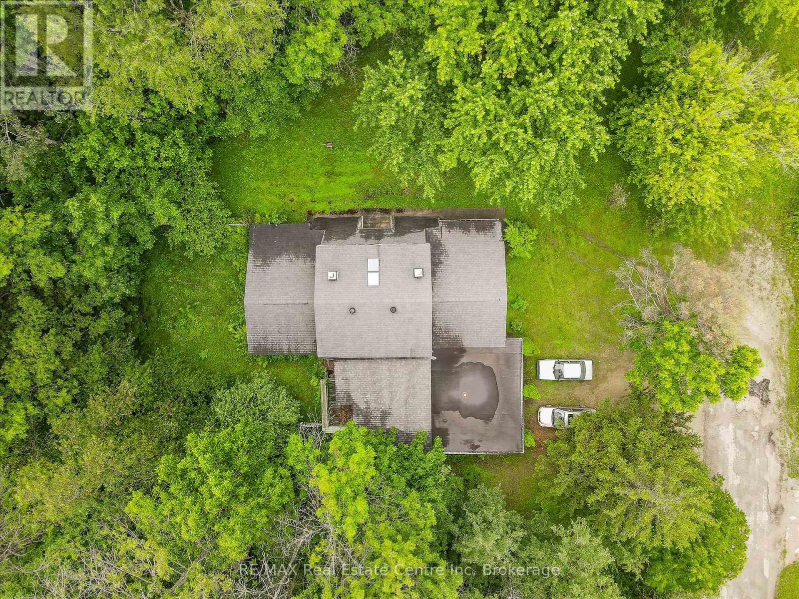 137 Finden Street, Georgian Bluffs, Ontario  N4K 6V5 - Photo 2 - X12336642