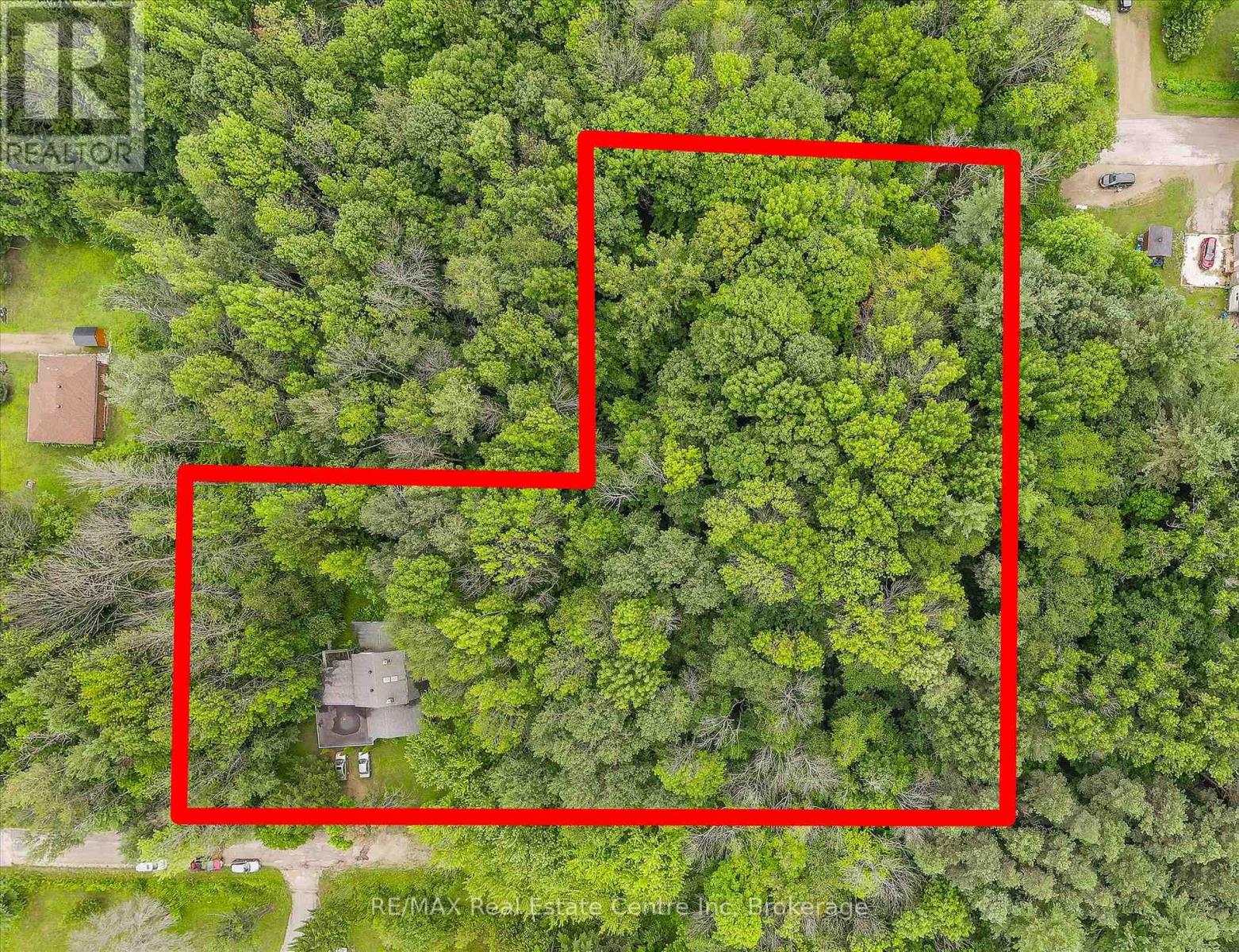 137 Finden Street, Georgian Bluffs, Ontario  N4K 6V5 - Photo 5 - X12336642