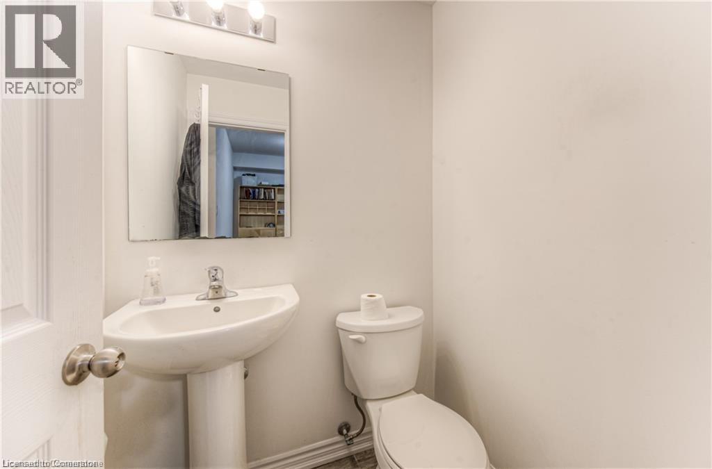 15 Dewberry Drive, Kitchener, Ontario  N2B 0A9 - Photo 12 - 40759222