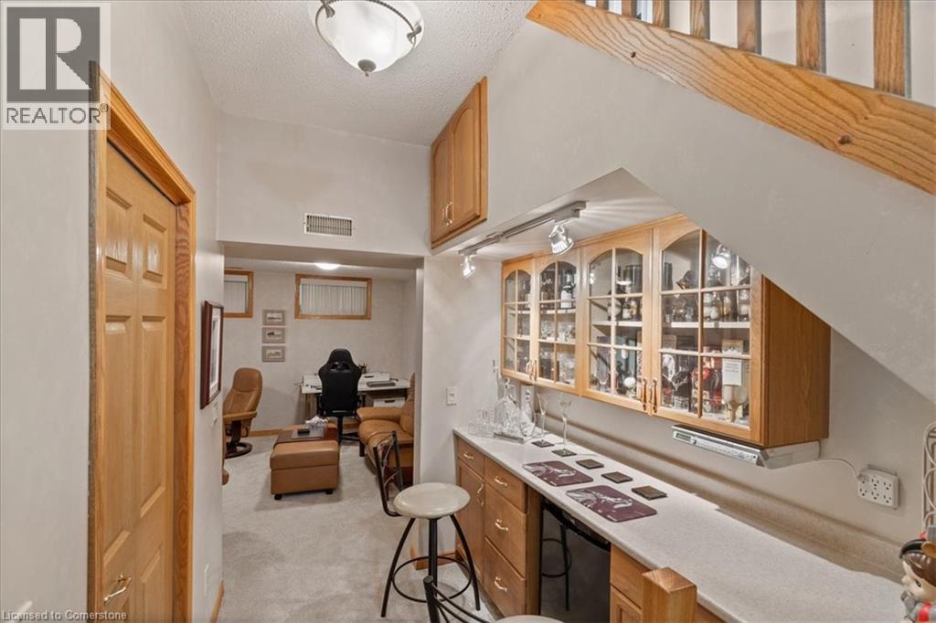 225 Benjamin Road Unit# 20, Waterloo, Ontario  N2V 1Z3 - Photo 31 - 40753698