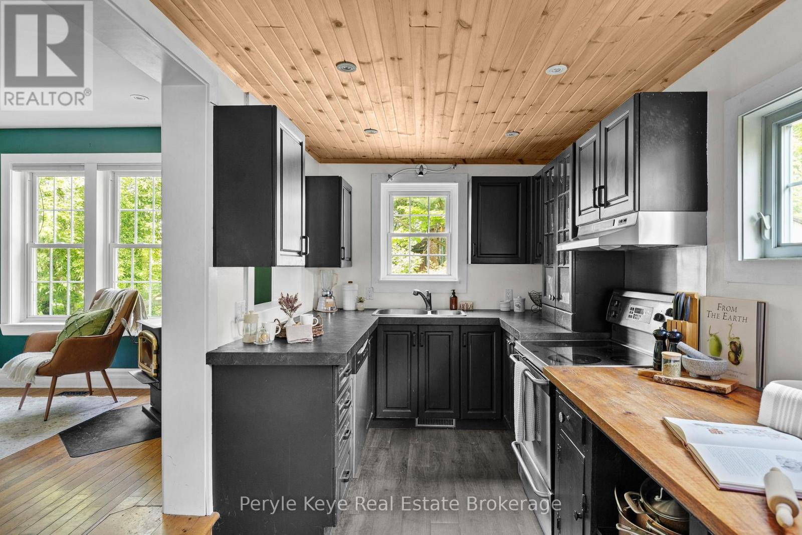 9 King Street, Bracebridge, Ontario  P1L 1H4 - Photo 11 - X12337051