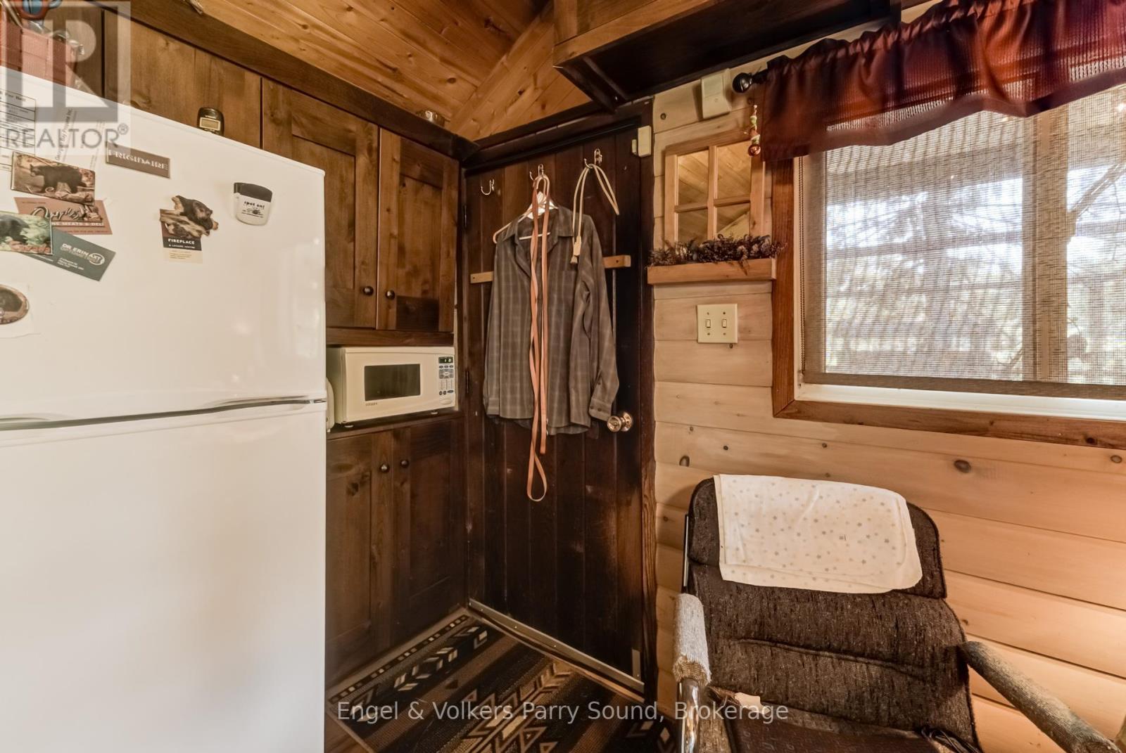382 Oastler Park Road, Seguin, Ontario  P2A 2W8 - Photo 5 - X12337885