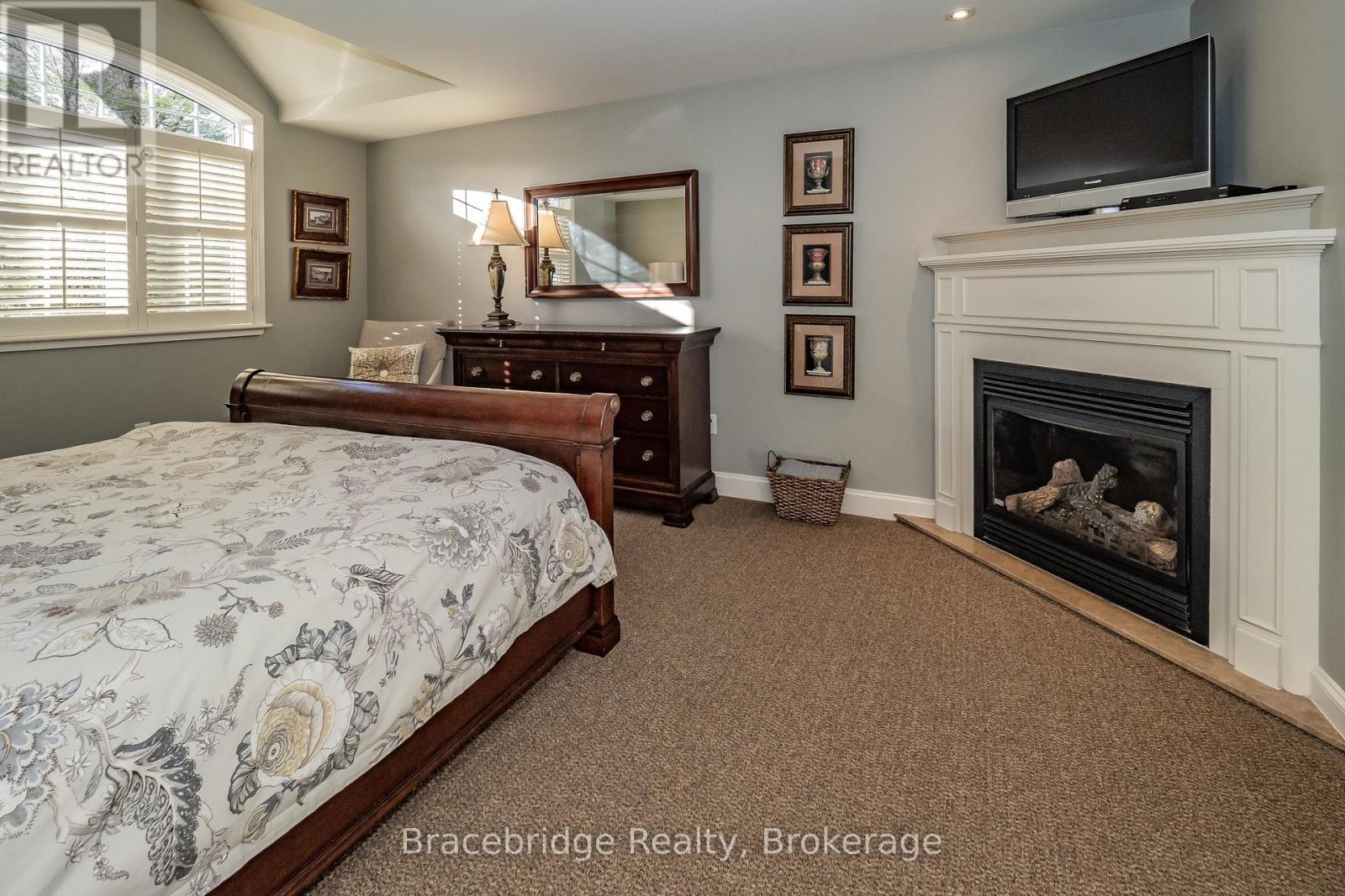 Carling 2 W5 - 3876 Muskoka Road 118 Road W, Muskoka Lakes, Ontario  P0B 1J0 - Photo 15 - X12337938