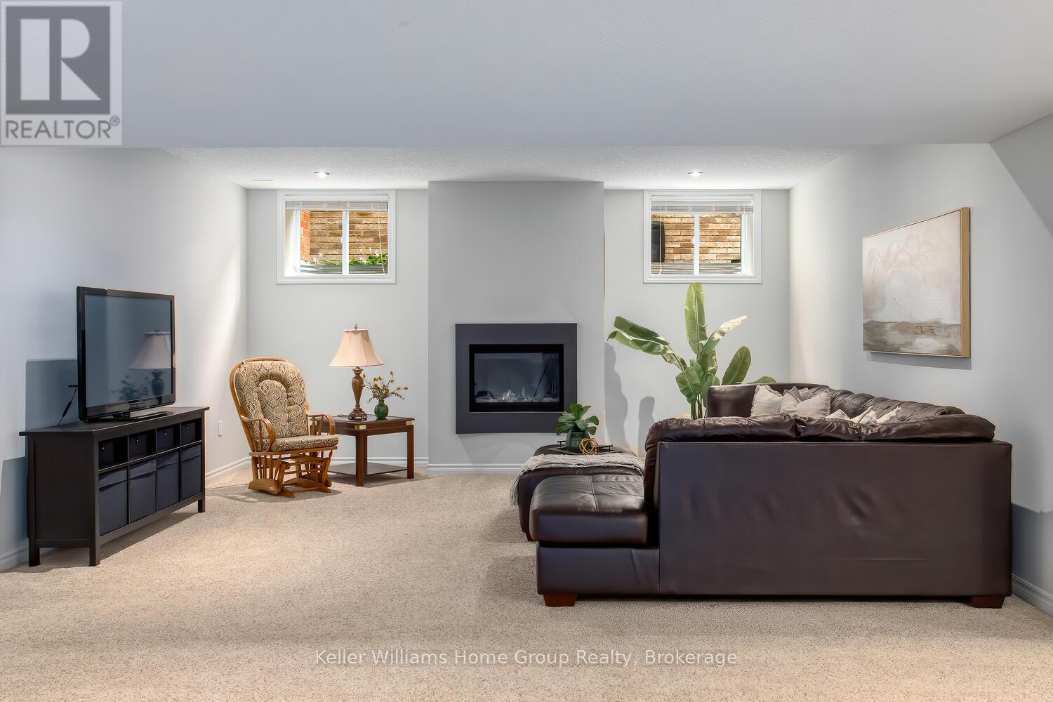 70 Waverley Drive, Guelph, Ontario  N1E 6C8 - Photo 6 - X12338121