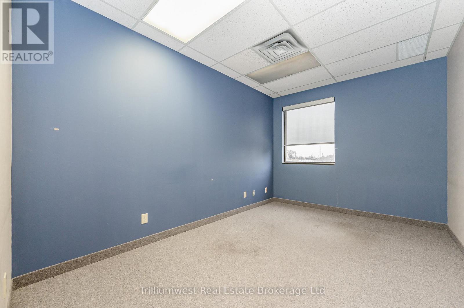 201 - 450 Speedvale Ave W Avenue, Guelph, Ontario  N1H 7Y6 - Photo 12 - X12338404