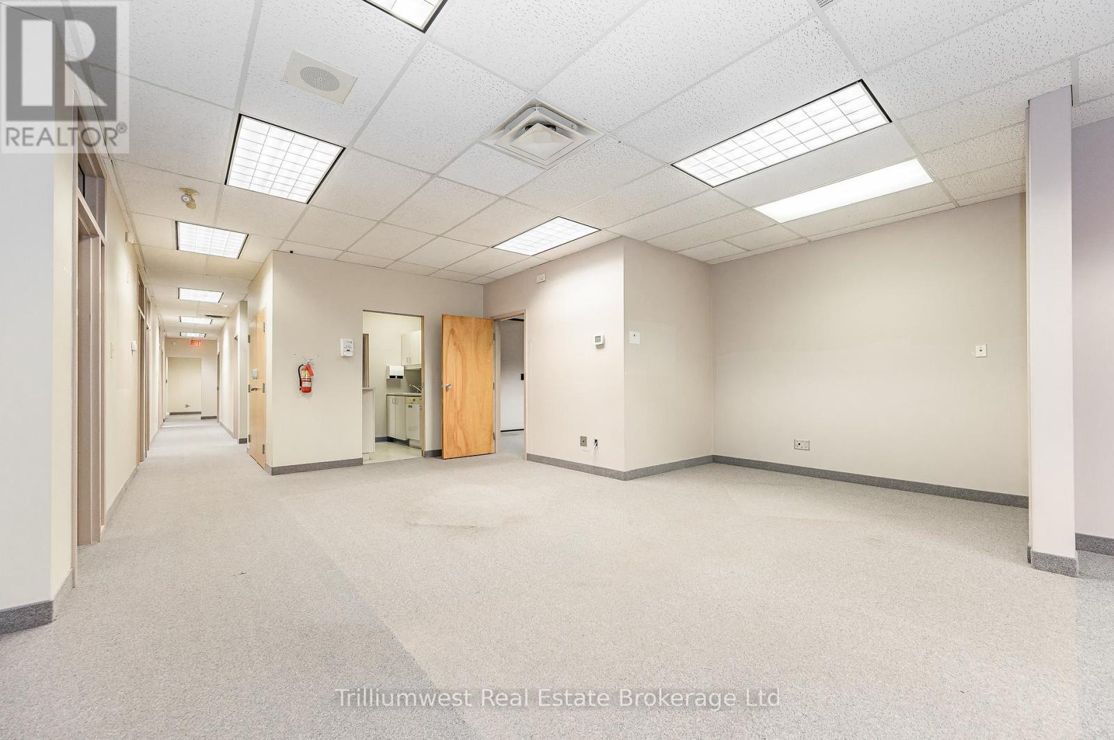 201 - 450 Speedvale Ave W Avenue, Guelph, Ontario  N1H 7Y6 - Photo 17 - X12338404