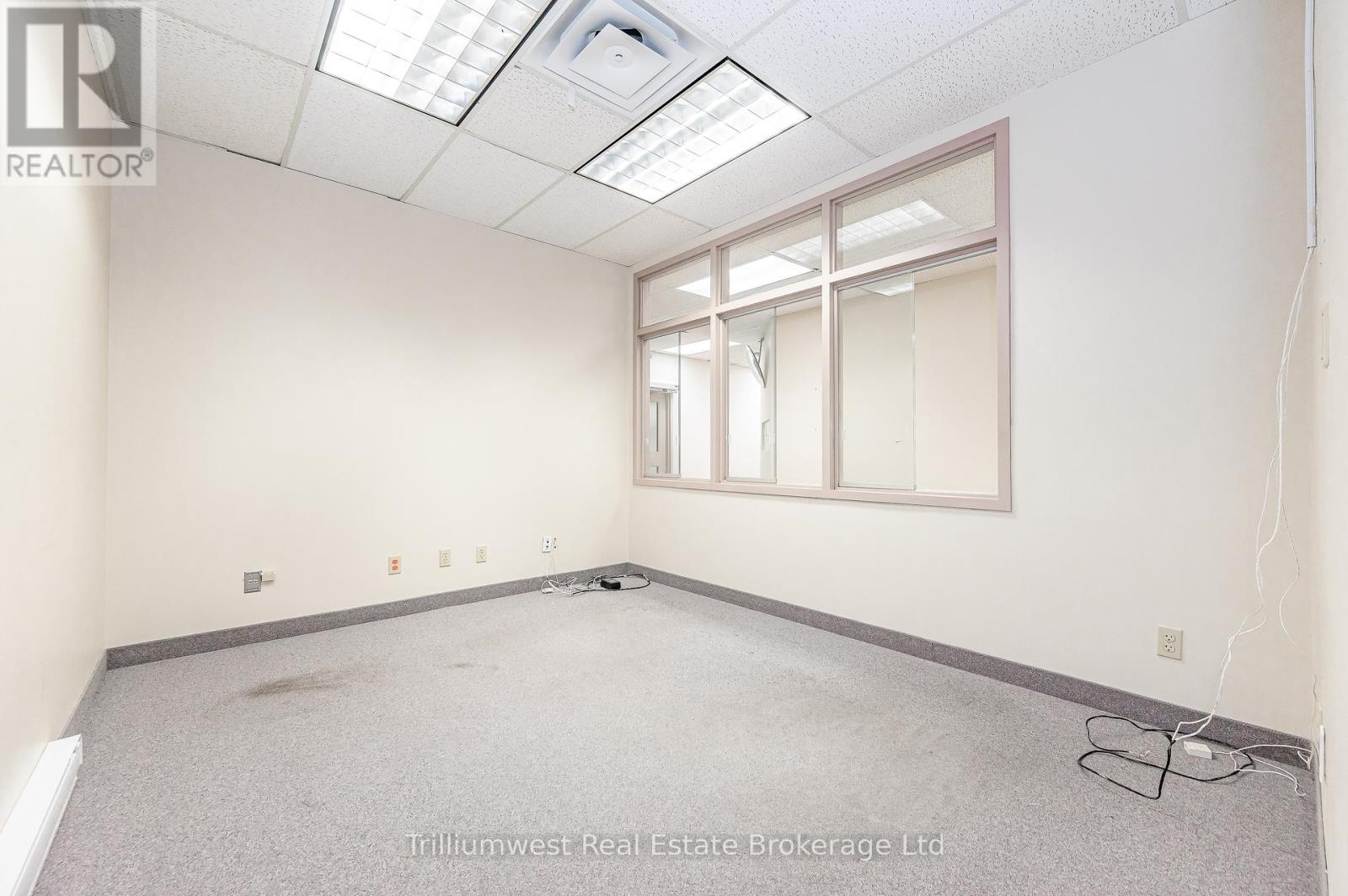 201 - 450 Speedvale Ave W Avenue, Guelph, Ontario  N1H 7Y6 - Photo 7 - X12338404