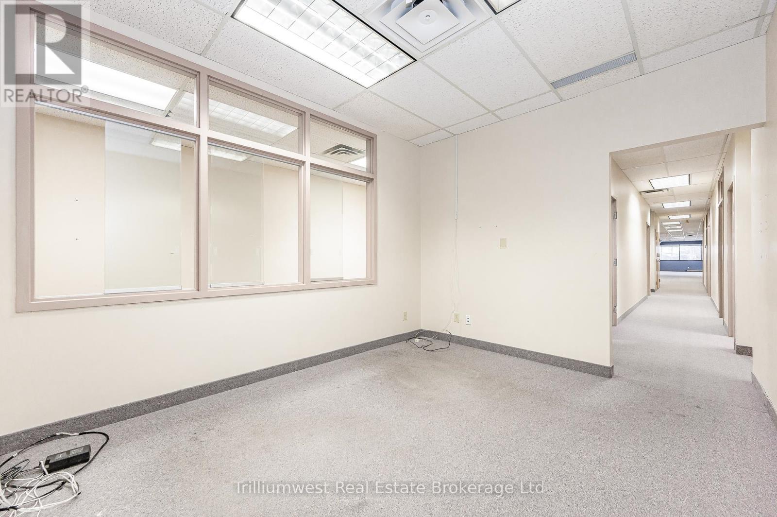 201 - 450 Speedvale Ave W Avenue, Guelph, Ontario  N1H 7Y6 - Photo 8 - X12338404