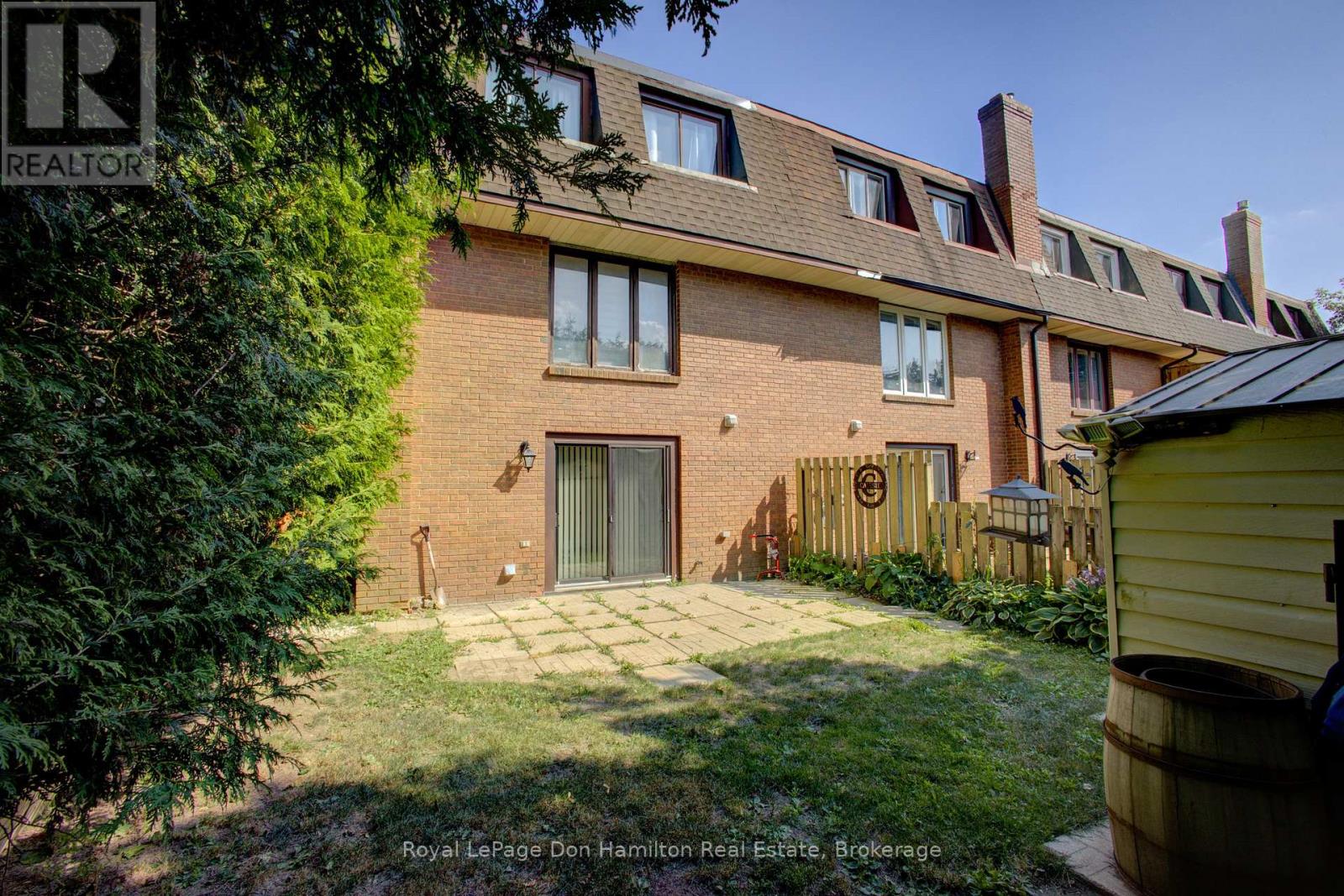 771 York Avenue N, North Perth, Ontario  N4W 2Y4 - Photo 10 - X12338637