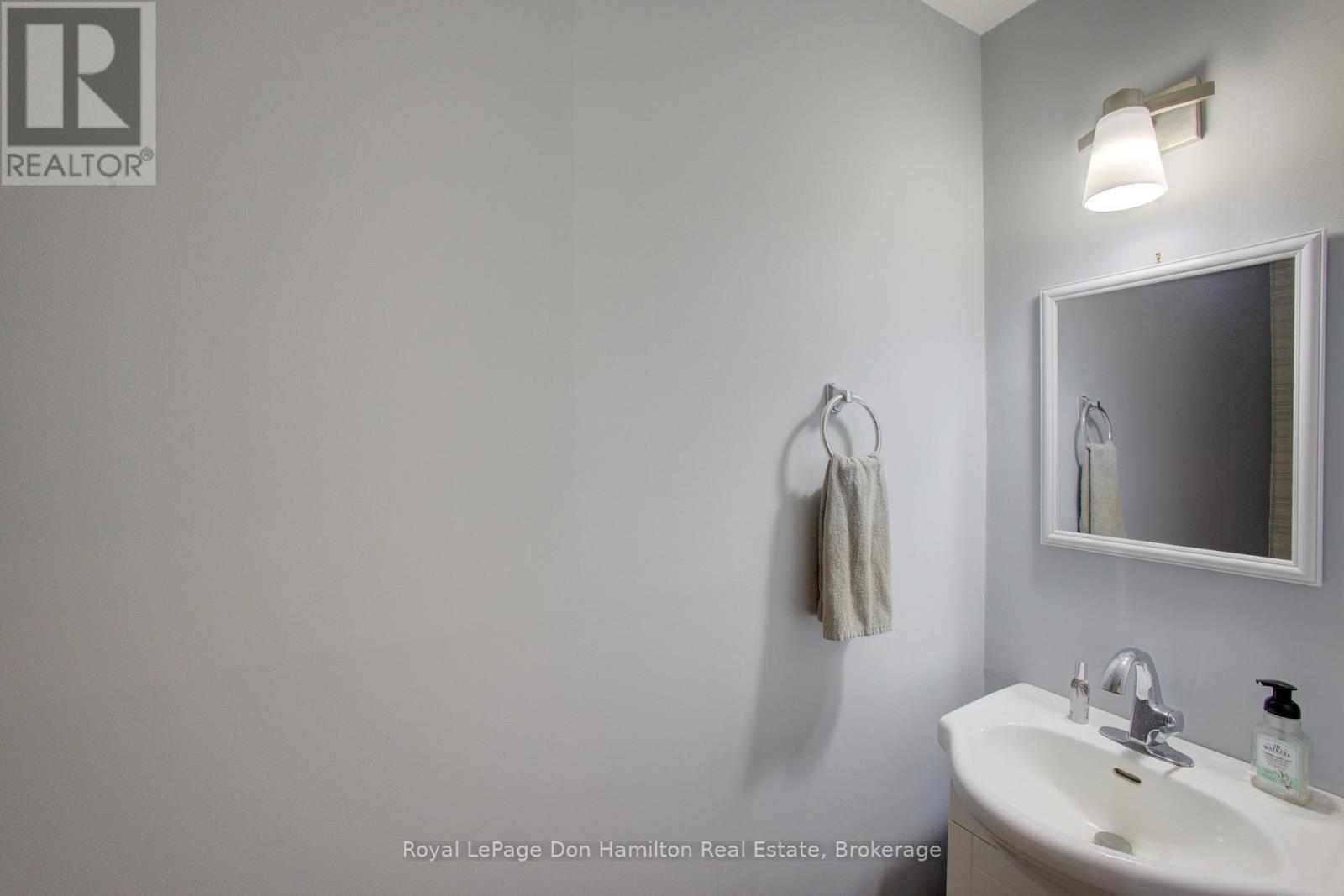 771 York Avenue N, North Perth, Ontario  N4W 2Y4 - Photo 12 - X12338637