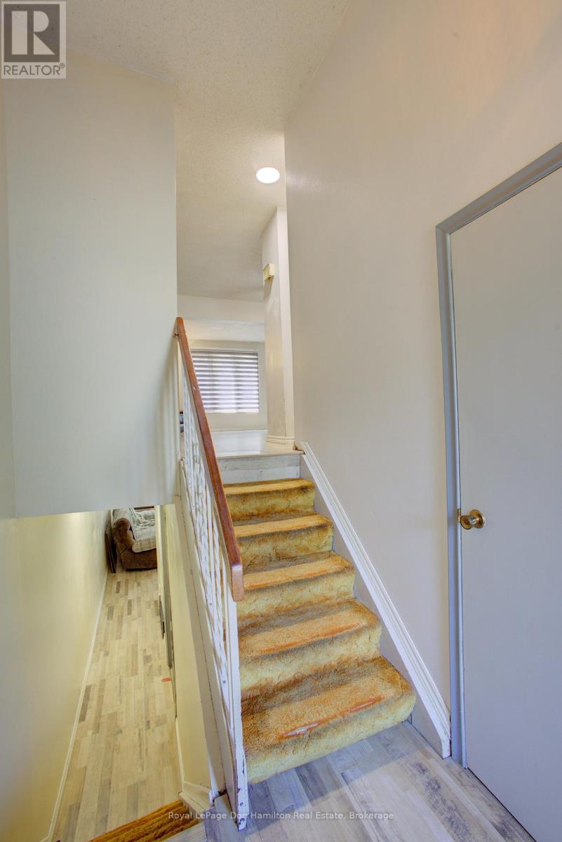771 York Avenue N, North Perth, Ontario  N4W 2Y4 - Photo 13 - X12338637