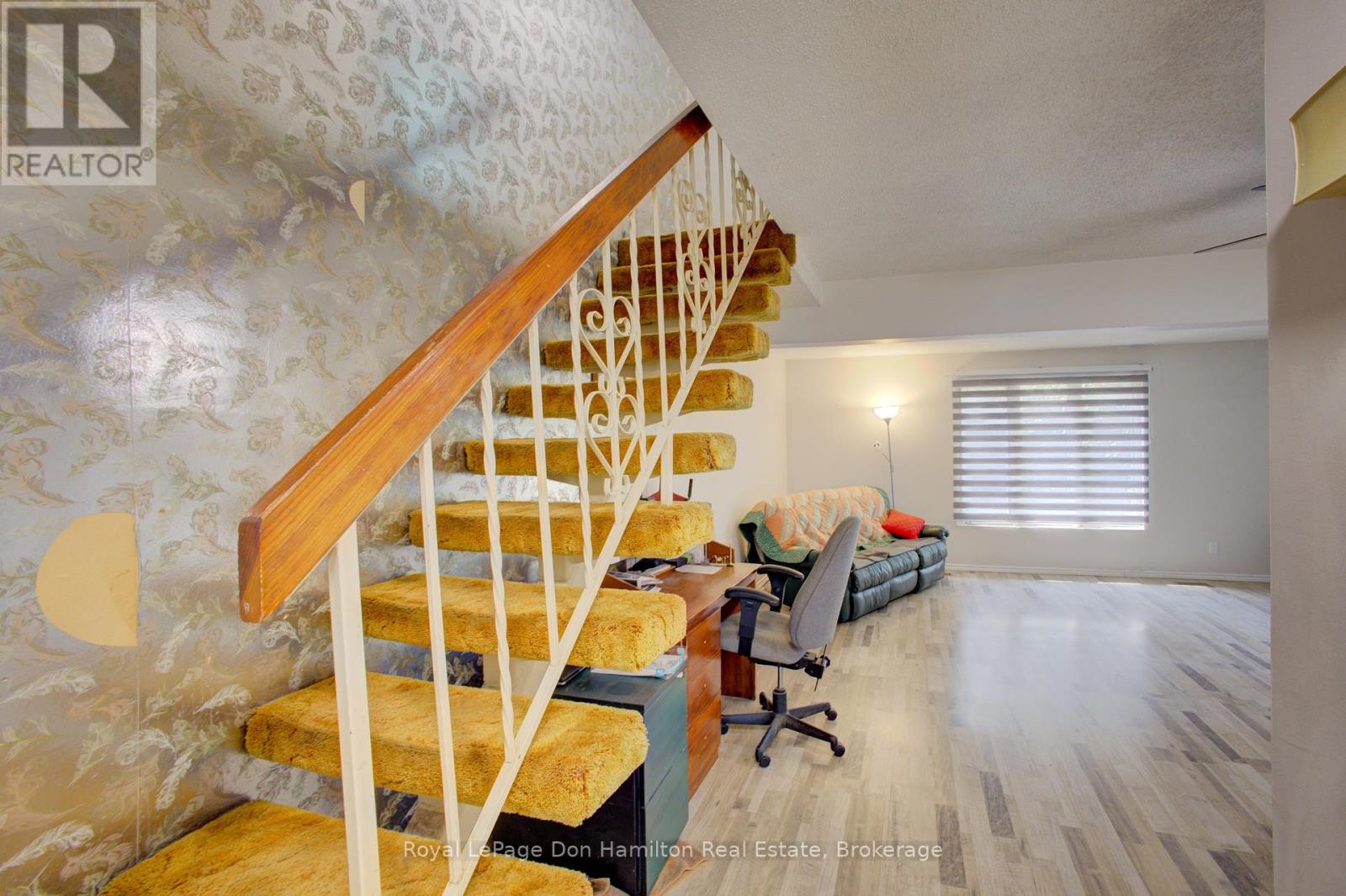 771 York Avenue N, North Perth, Ontario  N4W 2Y4 - Photo 23 - X12338637