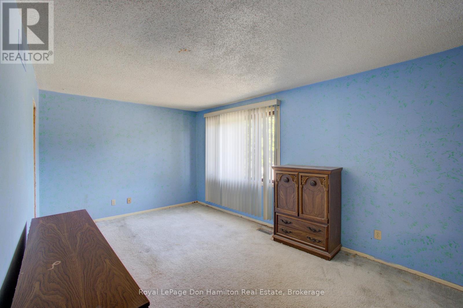 771 York Avenue N, North Perth, Ontario  N4W 2Y4 - Photo 25 - X12338637