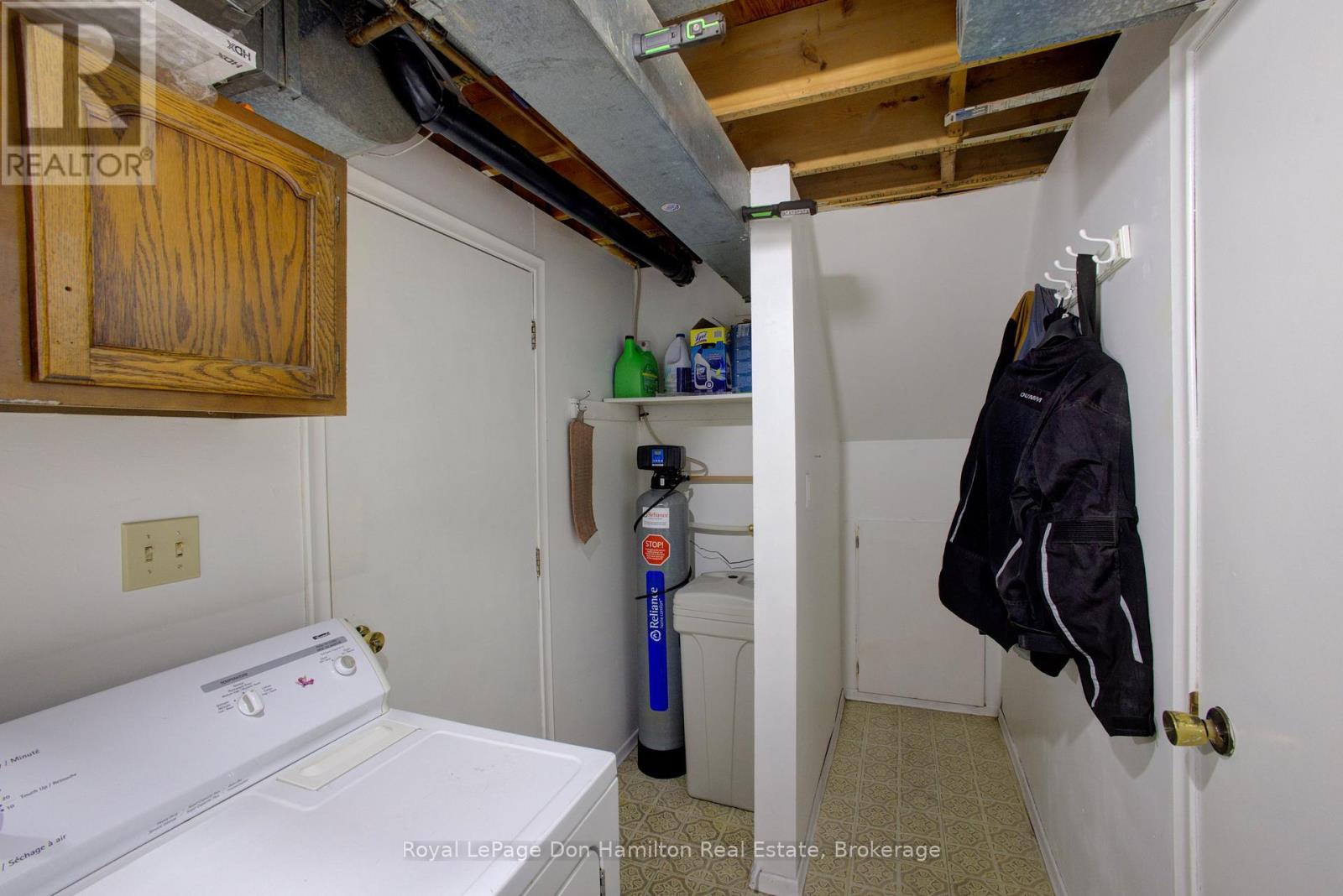 771 York Avenue N, North Perth, Ontario  N4W 2Y4 - Photo 34 - X12338637