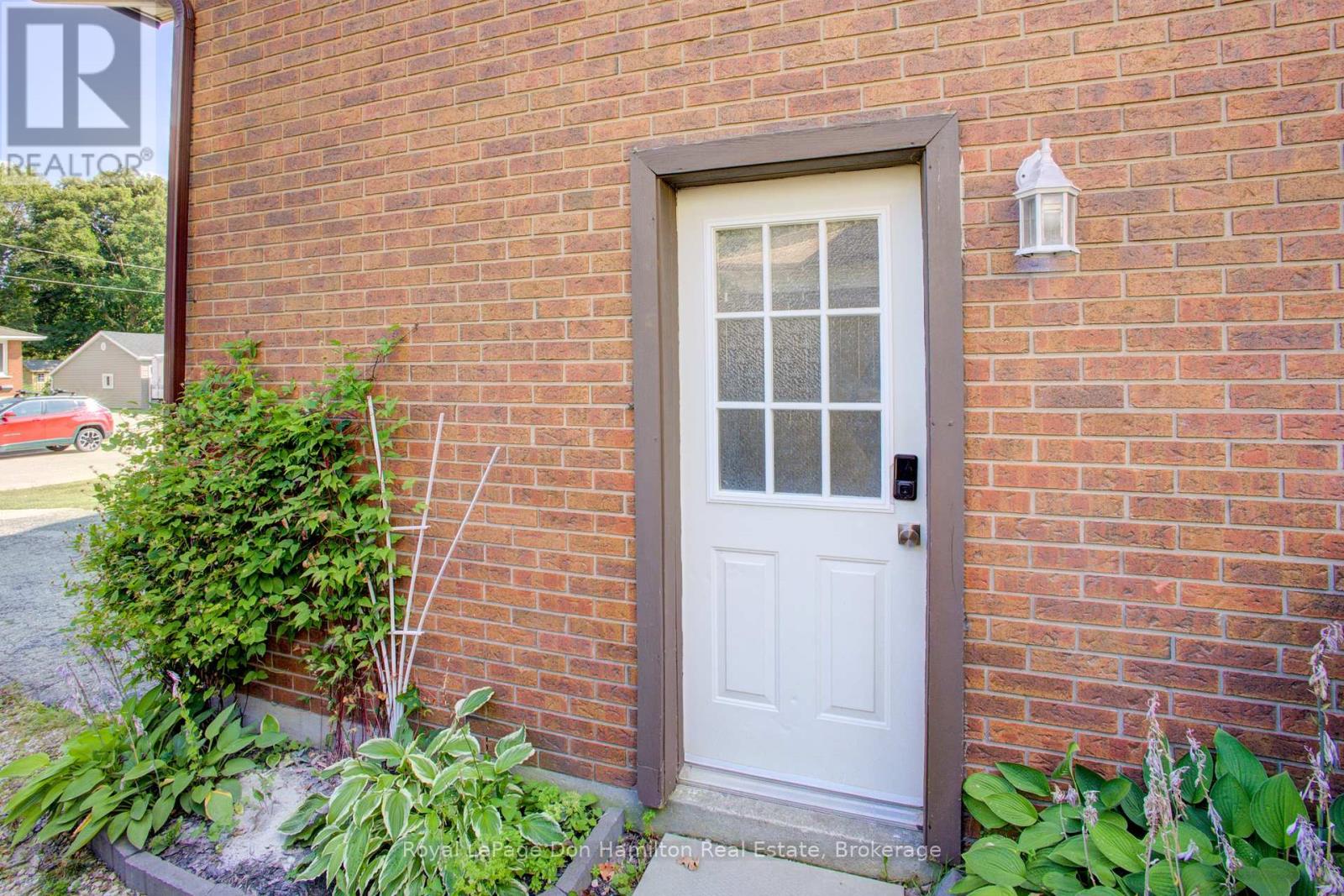 771 York Avenue N, North Perth, Ontario  N4W 2Y4 - Photo 4 - X12338637