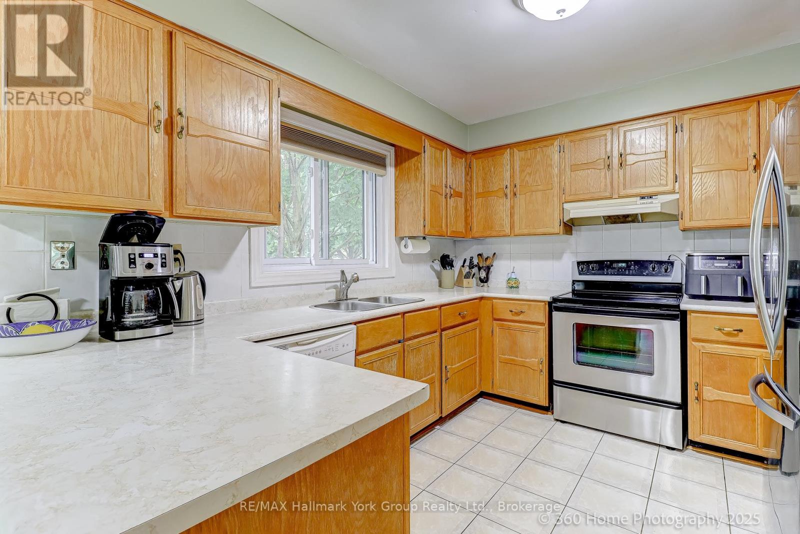 262 Savage Road, Newmarket, Ontario  L3X 1S1 - Photo 16 - N12338792