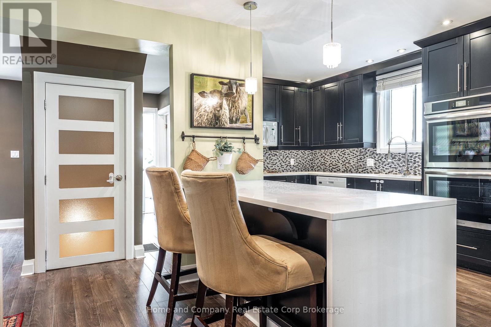 152 Mcnab Street, Stratford, Ontario  N5A 1Z4 - Photo 7 - X12339209