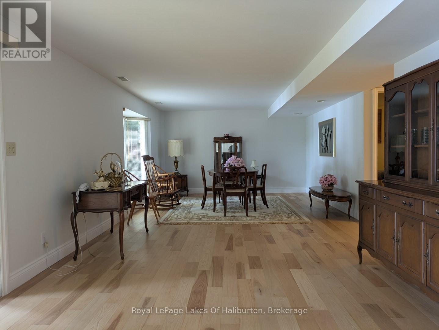 1051 Autumn Lane, Dysart Et Al, Ontario  K0M 1S0 - Photo 19 - X12339659