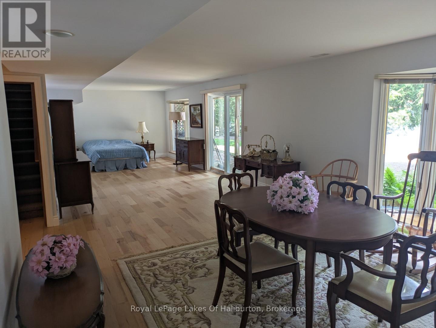 1051 Autumn Lane, Dysart Et Al, Ontario  K0M 1S0 - Photo 20 - X12339659