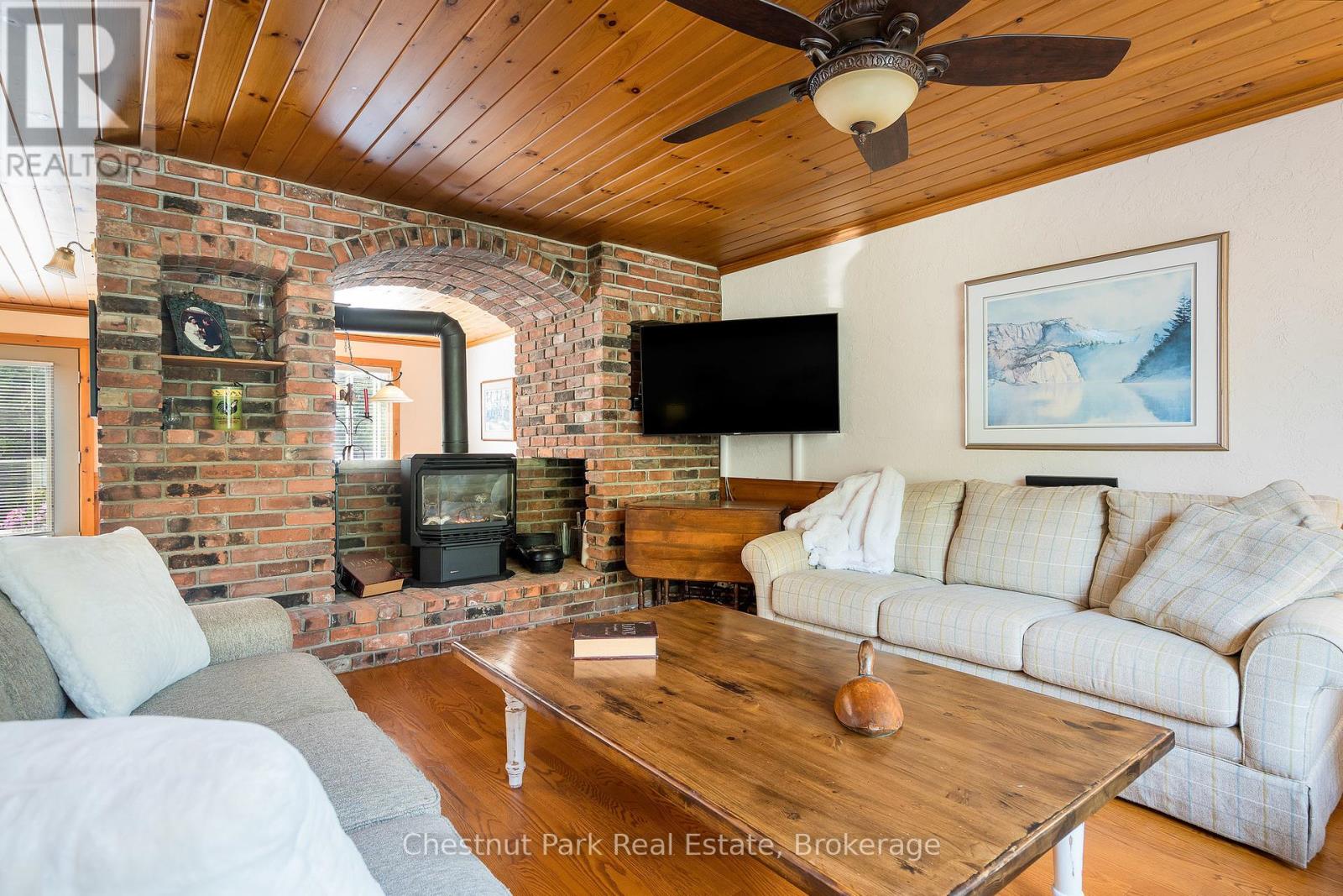 119 Martin Grove, Blue Mountains, Ontario  L9Y 0N5 - Photo 13 - X12340579