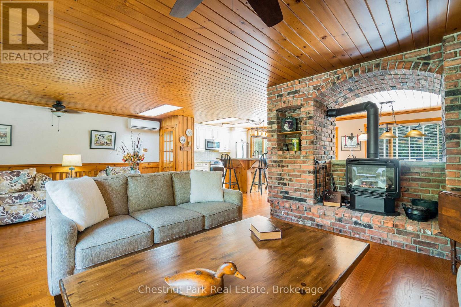 119 Martin Grove, Blue Mountains, Ontario  L9Y 0N5 - Photo 14 - X12340579